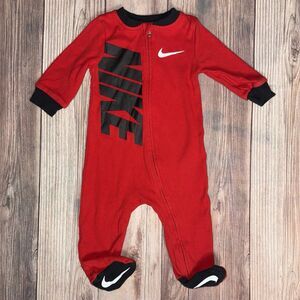 Nike Boys' Baby Graphic Logo Footed Sleeper Size 6 Months University Red & Black